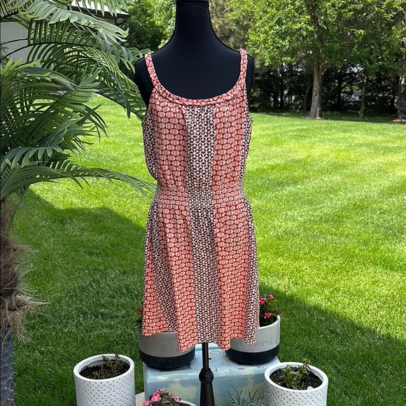 GAP Dresses & Skirts - Elegant Pink Patterned Dress
